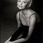 charlize-theron-per-alan-weissman_02.jpg