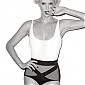 Charlize-Theron-Esquire-UK-Magazine-Photoshoot-2014-04.jpg