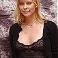 Nom du fichier=MonsterPressConferenceBeverlyhills_03.jpg
Taille du fichier=58Ko
Dimensions : 391x600
Ajouté le : 19 Octobre 2008 MonsterPressConferenceBeverlyhills_03.jpg