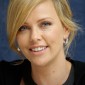 Nom du fichier=Charlize_Theron_Vera_Anderson_Portraits_2007_02.jpg
Taille du fichier=402Ko
Dimensions : 1261x1900
Ajouté le : 08 Avril 2011 Charlize_Theron_Vera_Anderson_Portraits_2007_02.jpg