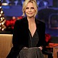 Nom du fichier=TonightShowwithJayLeno12dec_08.jpg
Taille du fichier=369Ko
Dimensions : 1330x1700
Ajouté le : 13 Décembre 2011 TonightShowwithJayLeno12dec_08.jpg