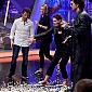 Nom du fichier=ElHormiguerowithKristen17mai_44.jpg
Taille du fichier=524Ko
Dimensions : 1800x1397
Ajouté le : 19 Mai 2012 ElHormiguerowithKristen17mai_44.jpg