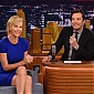 CharlizeT_TheTonightShowstarringJimmyFallon20mai_12.jpg