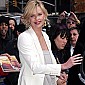 Nom du fichier=leavesShowDavidLetterman_13.jpg
Taille du fichier=288Ko
Dimensions : 1400x1658
Ajouté le : 02 Août 2008 leavesShowDavidLetterman_13.jpg