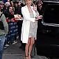 Nom du fichier=leavesShowDavidLetterman_16.jpg
Taille du fichier=465Ko
Dimensions : 1393x2000
Ajouté le : 02 Août 2008 leavesShowDavidLetterman_16.jpg