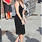 Nom du fichier=visitsLateShowwithDavidLetterman24Jun_05.jpg
Taille du fichier=499Ko
Dimensions : 1165x1800
Ajouté le : 25 Juin 2008 visitsLateShowwithDavidLetterman24Jun_05.jpg