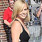 Nom du fichier=visitsLateShowwithDavidLetterman24Jun_14.jpg
Taille du fichier=480Ko
Dimensions : 1390x1800
Ajouté le : 25 Juin 2008 visitsLateShowwithDavidLetterman24Jun_14.jpg