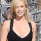 Nom du fichier=visitsLateShowwithDavidLetterman24Jun_15.jpg
Taille du fichier=397Ko
Dimensions : 1316x1800
Ajouté le : 25 Juin 2008 visitsLateShowwithDavidLetterman24Jun_15.jpg
