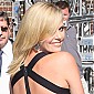 Nom du fichier=visitsLateShowwithDavidLetterman24Jun_19.jpg
Taille du fichier=482Ko
Dimensions : 1619x1800
Ajouté le : 25 Juin 2008 visitsLateShowwithDavidLetterman24Jun_19.jpg